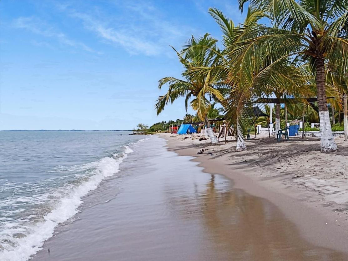 Hostal Corales Tolu Bagian luar foto
