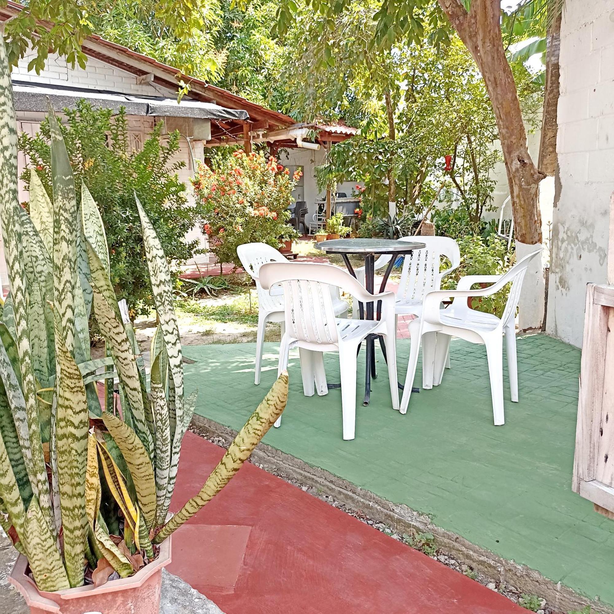 Hostal Corales Tolu Bagian luar foto