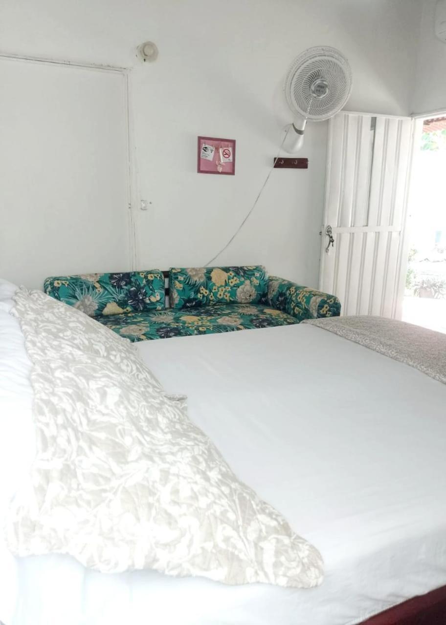 Hostal Corales Tolu Bagian luar foto