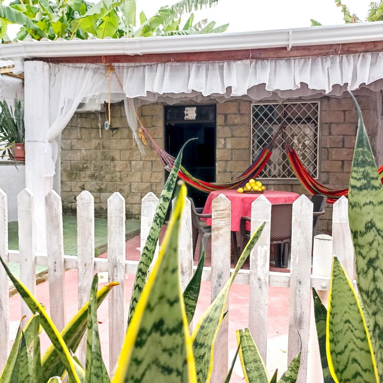 Hostal Corales Tolu Bagian luar foto